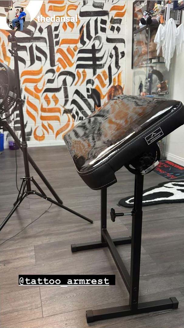 Tattoo Armrest TA-LARGE Extra, Black Vinyl